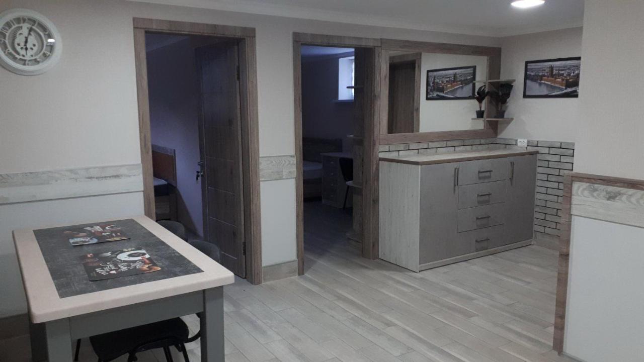 Окремі Номери В Гостьовому Будинку Типу Guest House 크로피우니츠키 외부 사진