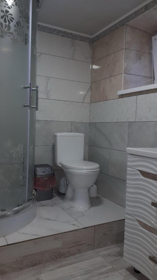 Окремі Номери В Гостьовому Будинку Типу Guest House 크로피우니츠키 외부 사진