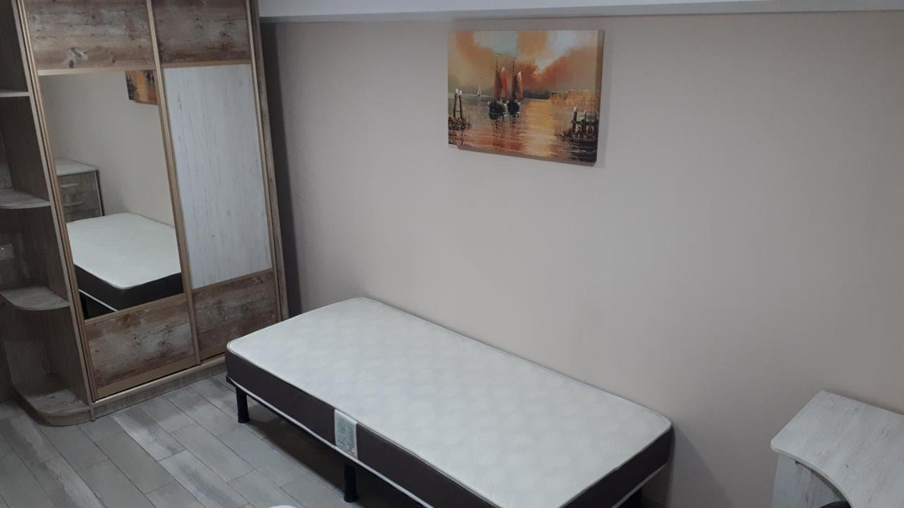 Окремі Номери В Гостьовому Будинку Типу Guest House 크로피우니츠키 외부 사진