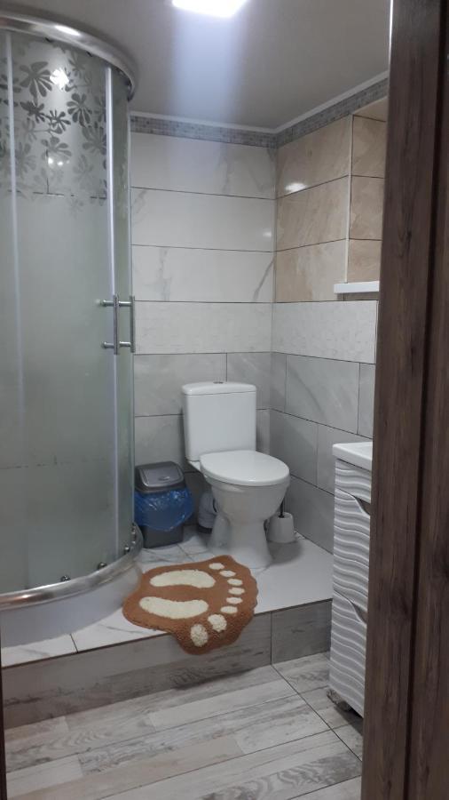 Окремі Номери В Гостьовому Будинку Типу Guest House 크로피우니츠키 외부 사진