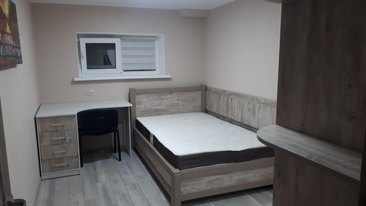 Окремі Номери В Гостьовому Будинку Типу Guest House 크로피우니츠키 외부 사진