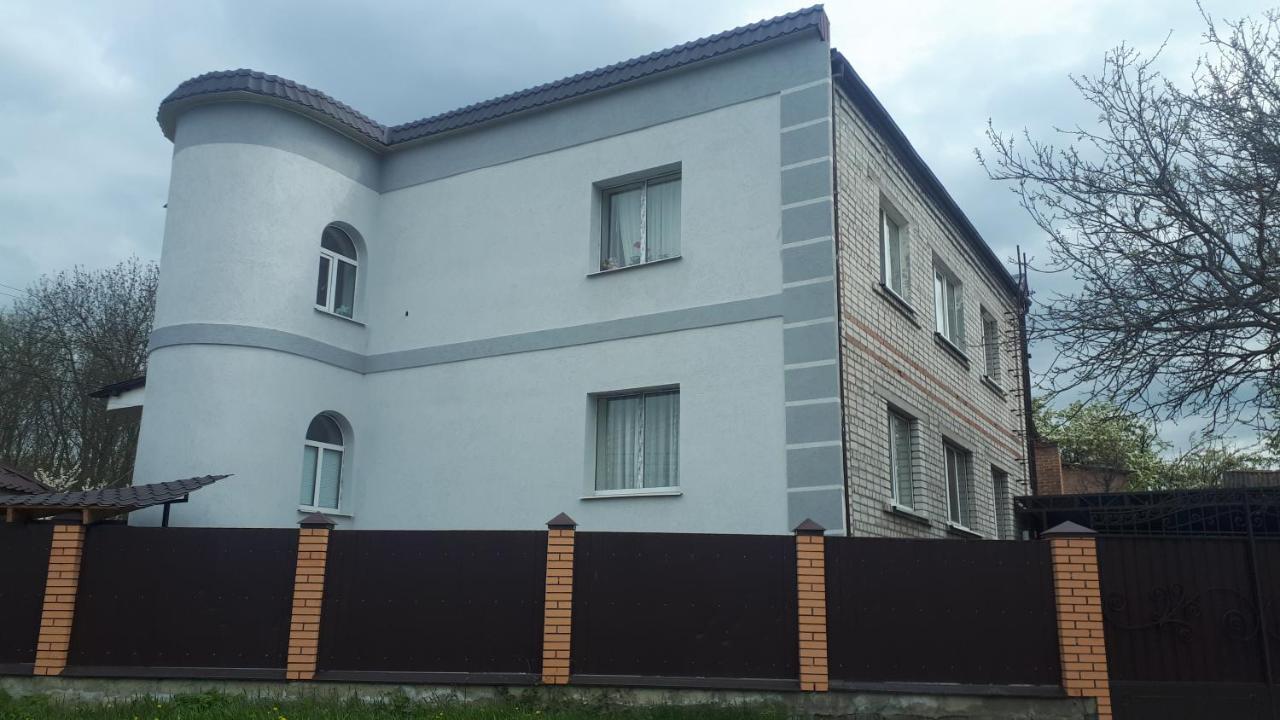 Окремі Номери В Гостьовому Будинку Типу Guest House 크로피우니츠키 외부 사진
